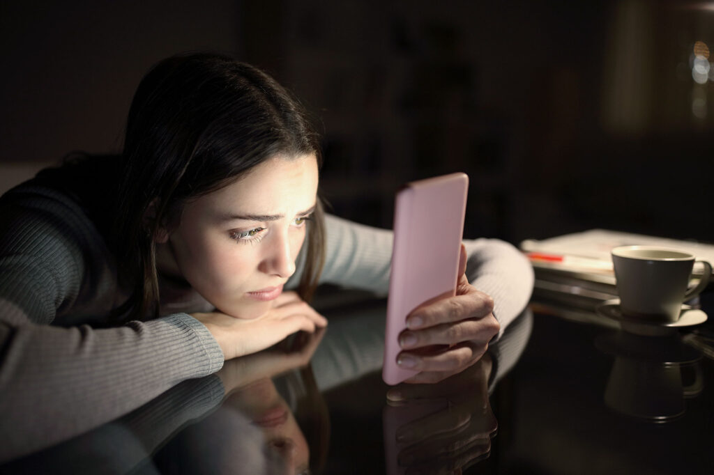 Why Disconnecting From Screens Feels Impossible